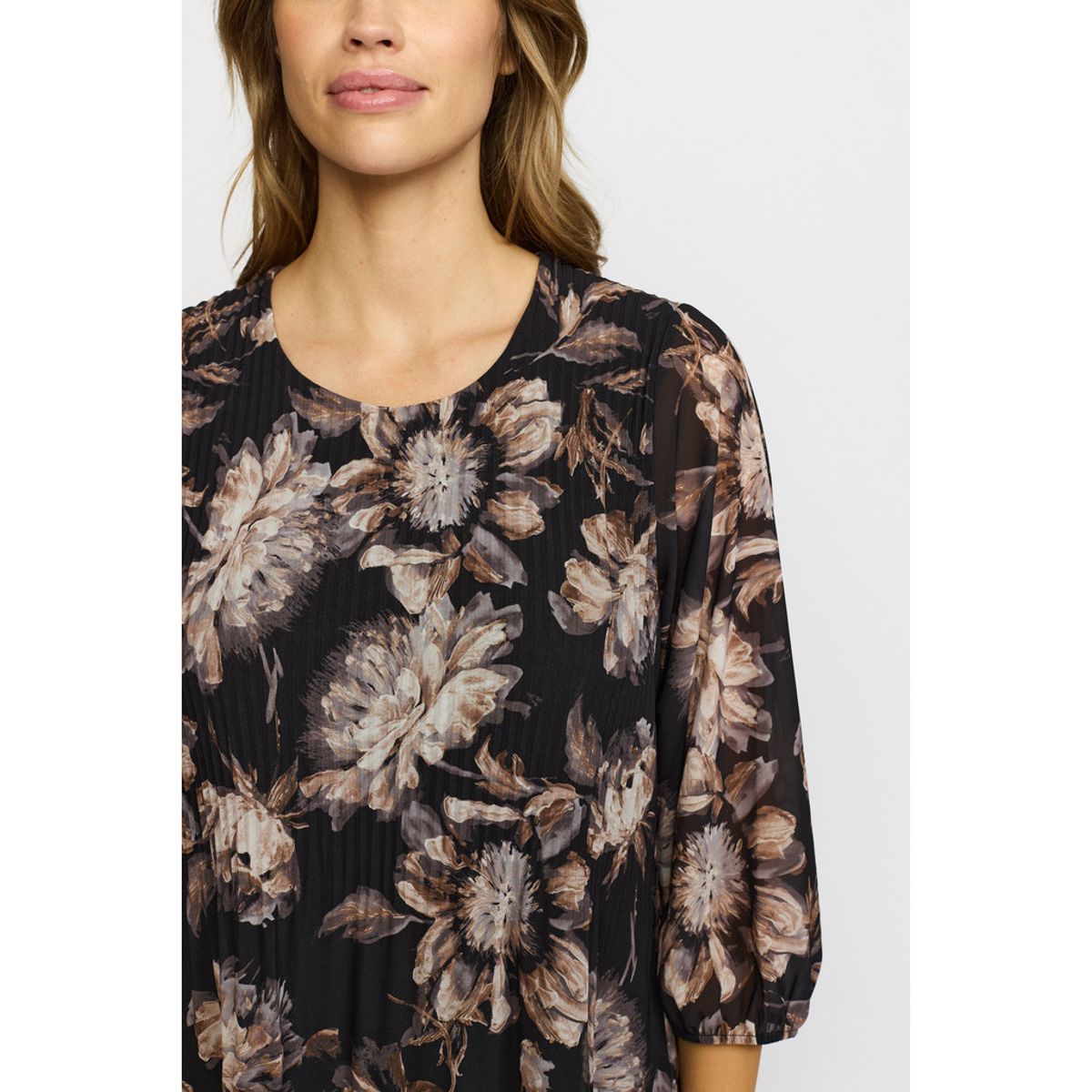 Alina Dress