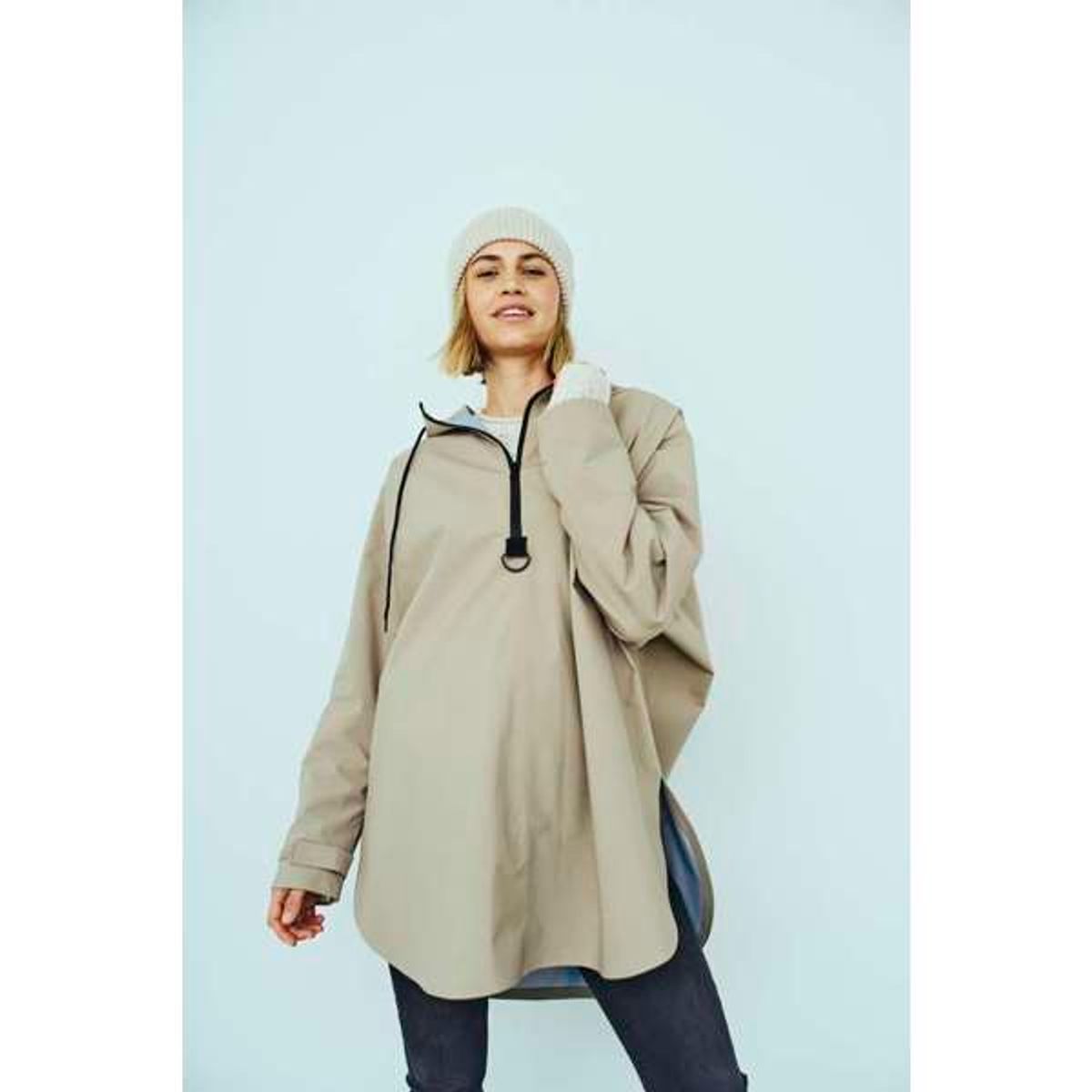 FQMOW-PONCHO silver mink