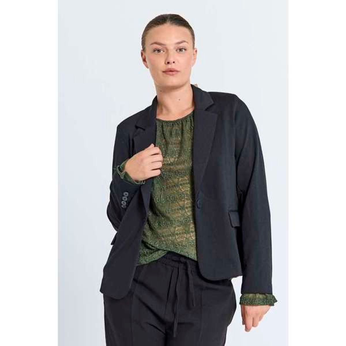 FQNANNY-JACKET Black